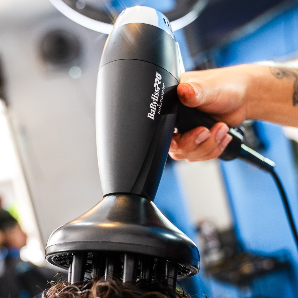 BaBylissPRO Nano Titanium™ Mini Secadora Potencia Profesional - Color Negro Mate