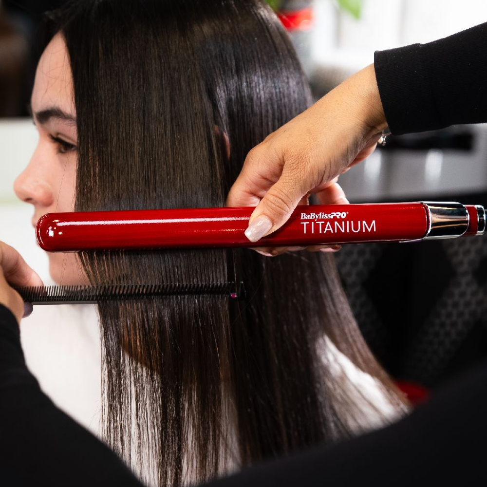 BaBylissPRO Alaciadora Titanium 1" Brillo Espejo y Suavidad Extrema - Color Rojo